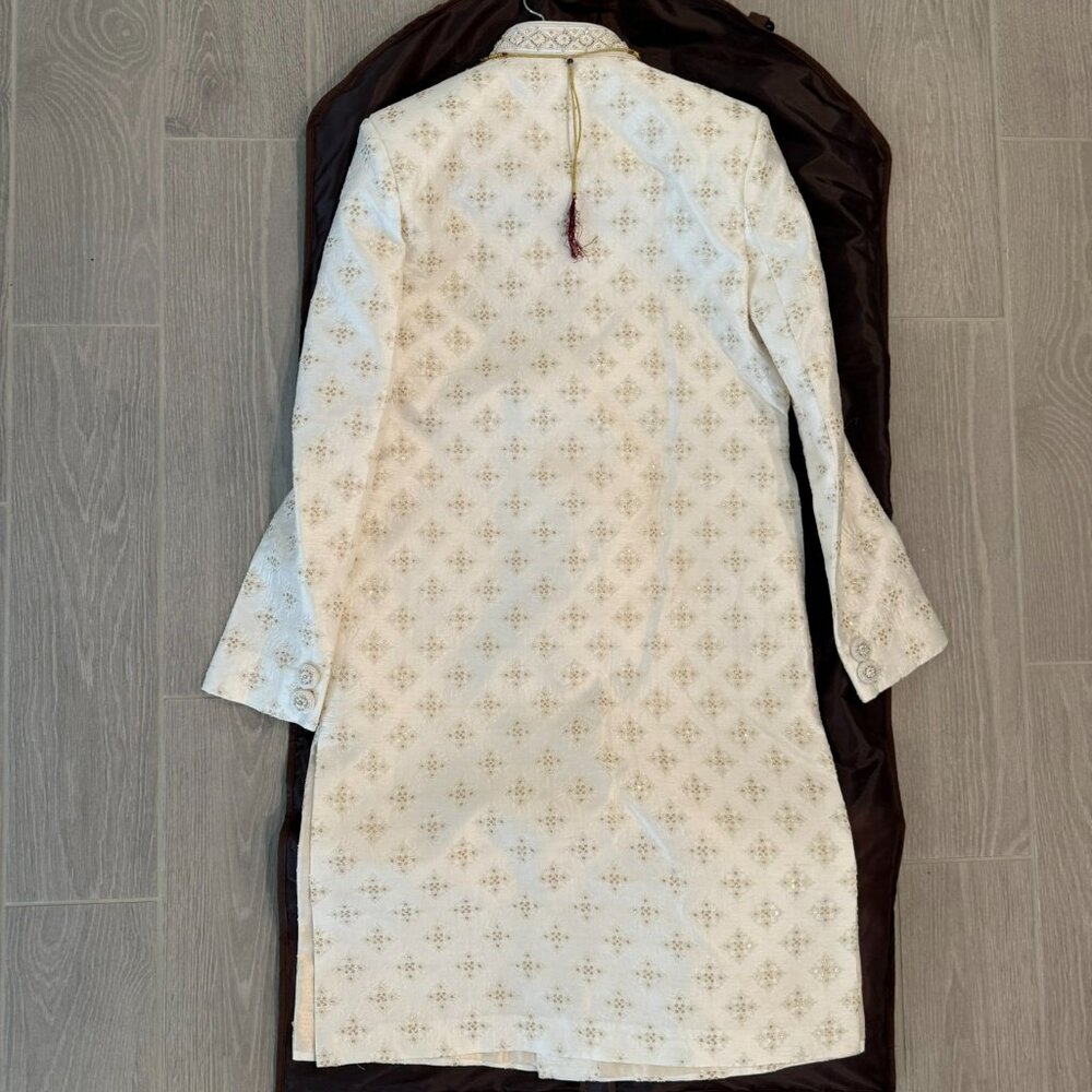 Warm White/Cream Men’s Wedding Sherwani - Size M - Brand Manyavar - Picture 5 of 8